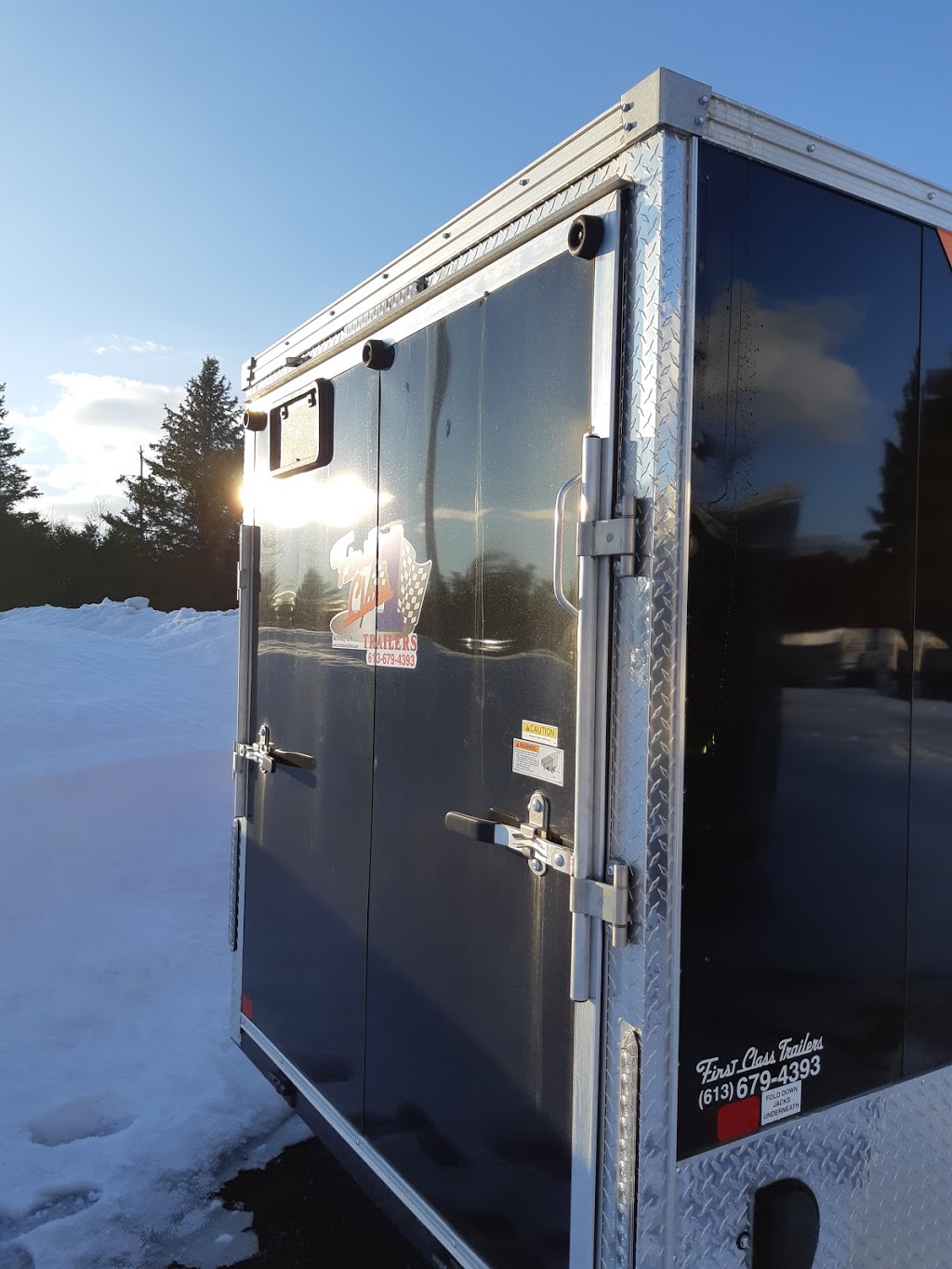 First Class Trailers | 5280 County Rd 17, Alfred, ON K0B 1A0, Canada | Phone: (613) 679-4393