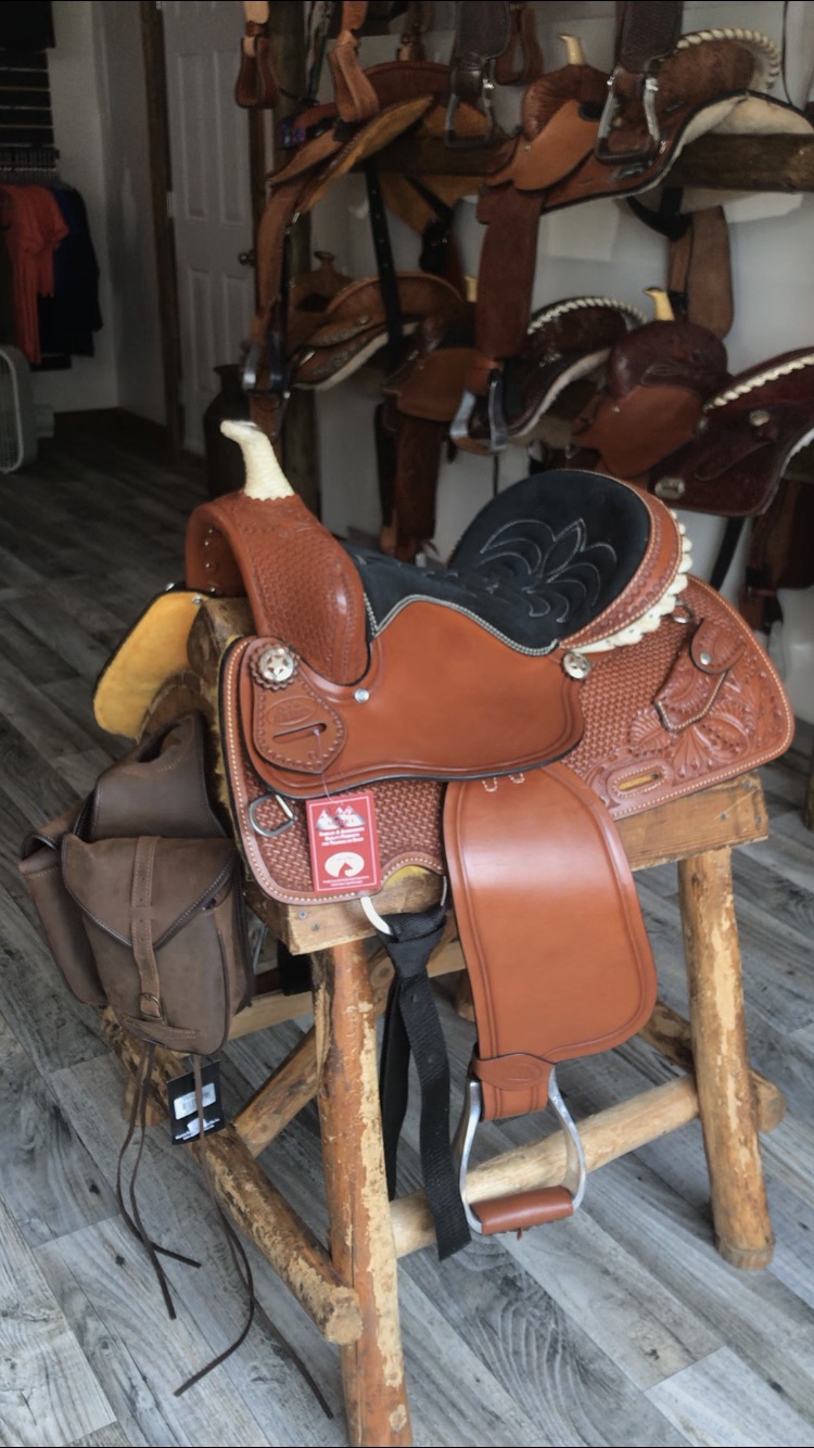 Boutique équestre Grand Galop | 39 Rue de lÉglise, Baie-du-Febvre, QC J0G 1A0, Canada | Phone: (450) 783-6282