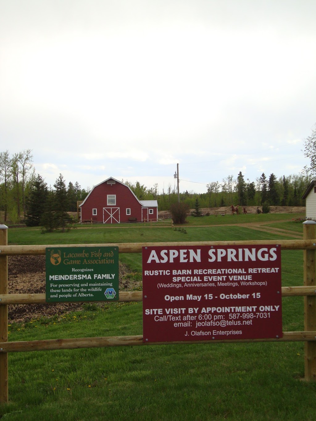 Aspen Springs Rustic Barn Retreat & Event Centre | 27223 Township Rd 412, Lacombe County, AB T4L 2N1, Canada | Phone: (587) 998-7031