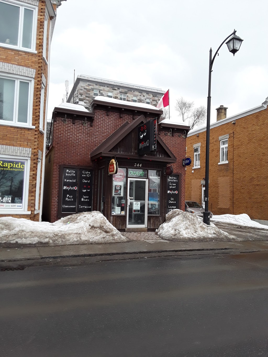 Pub Mephisto | 244 Rue Racine, Québec, QC G2B 1E6, Canada | Phone: (418) 847-9517