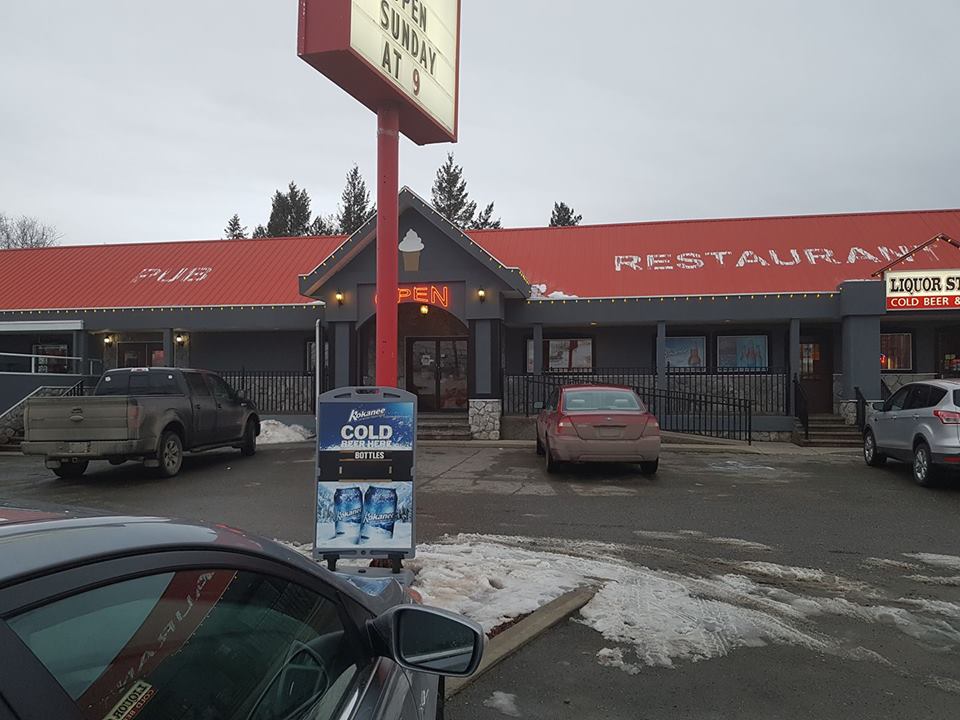 Rayleigh Pub And Liquor Store | 4309 Old, Yellowhead Hwy, Kamloops, BC V2H 1N4, Canada | Phone: (250) 578-7242