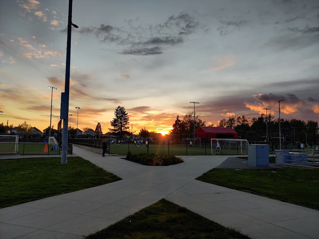 Surrey United Soccer Club | 6410 168 St, Surrey, BC V3S 3Y1, Canada | Phone: (604) 230-1577