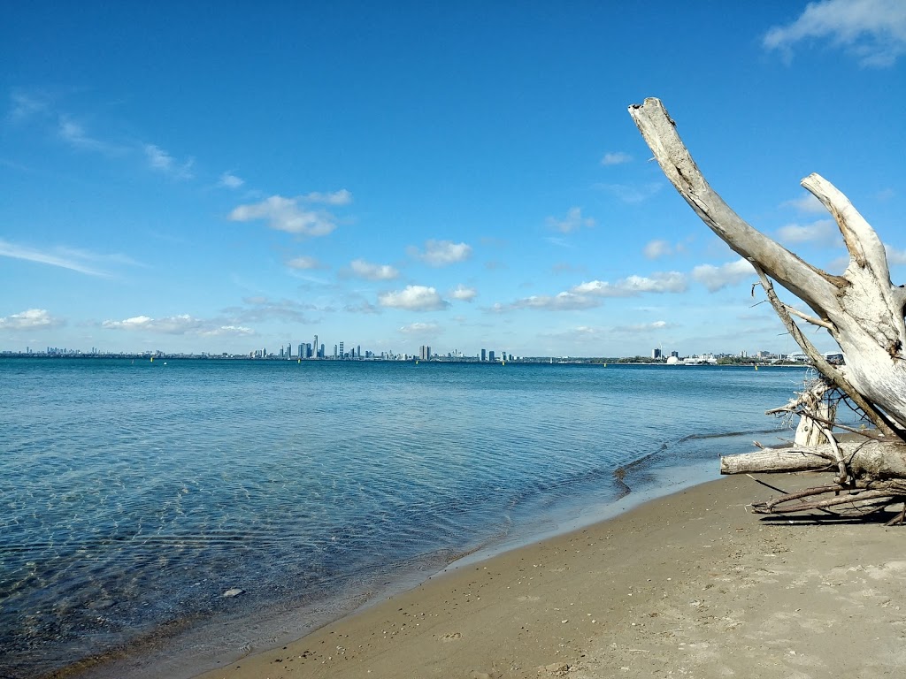 Hanlans Point Beach | Lakeshore Ave, Toronto, ON M5J 2W2, Canada | Phone: (416) 392-8196