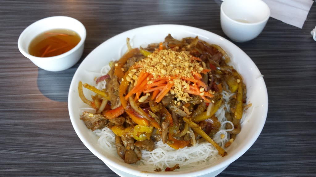 T & D Vietnamese Noodle House | 8405 118 Ave NW, Edmonton, AB T5B 0S5, Canada | Phone: (780) 477-0022