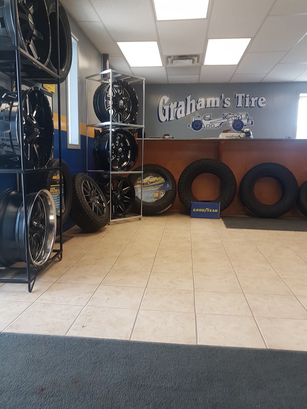 Grahams Tire | 3010 Albert St N, Regina, SK S4V 1J4, Canada | Phone: (306) 352-8473