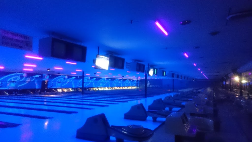 Jeffs Bowl-O-Rama | 968 Niagara St, Welland, ON L3C 1M6, Canada | Phone: (905) 732-7112