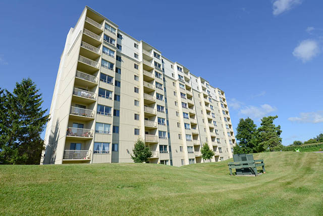 Riverbend Tower Apartments | 45 Riverview Dr, Chatham, ON N7M 6B8, Canada | Phone: (519) 351-8240