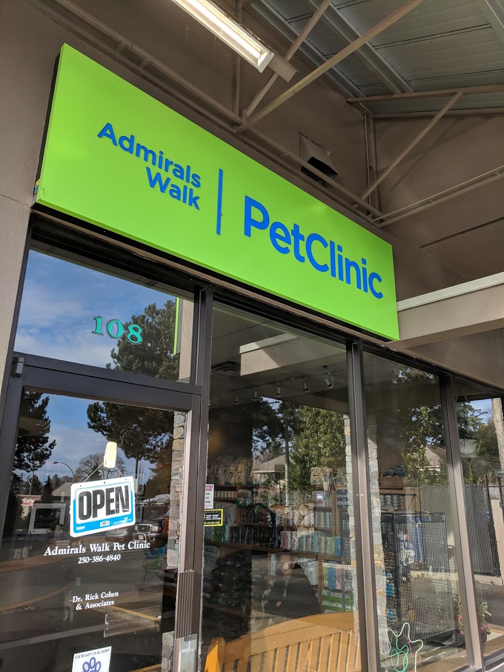 Admirals Walk Pet Clinic | 1497 Admirals Rd, Victoria, BC V9A 2P8, Canada | Phone: (250) 386-4840