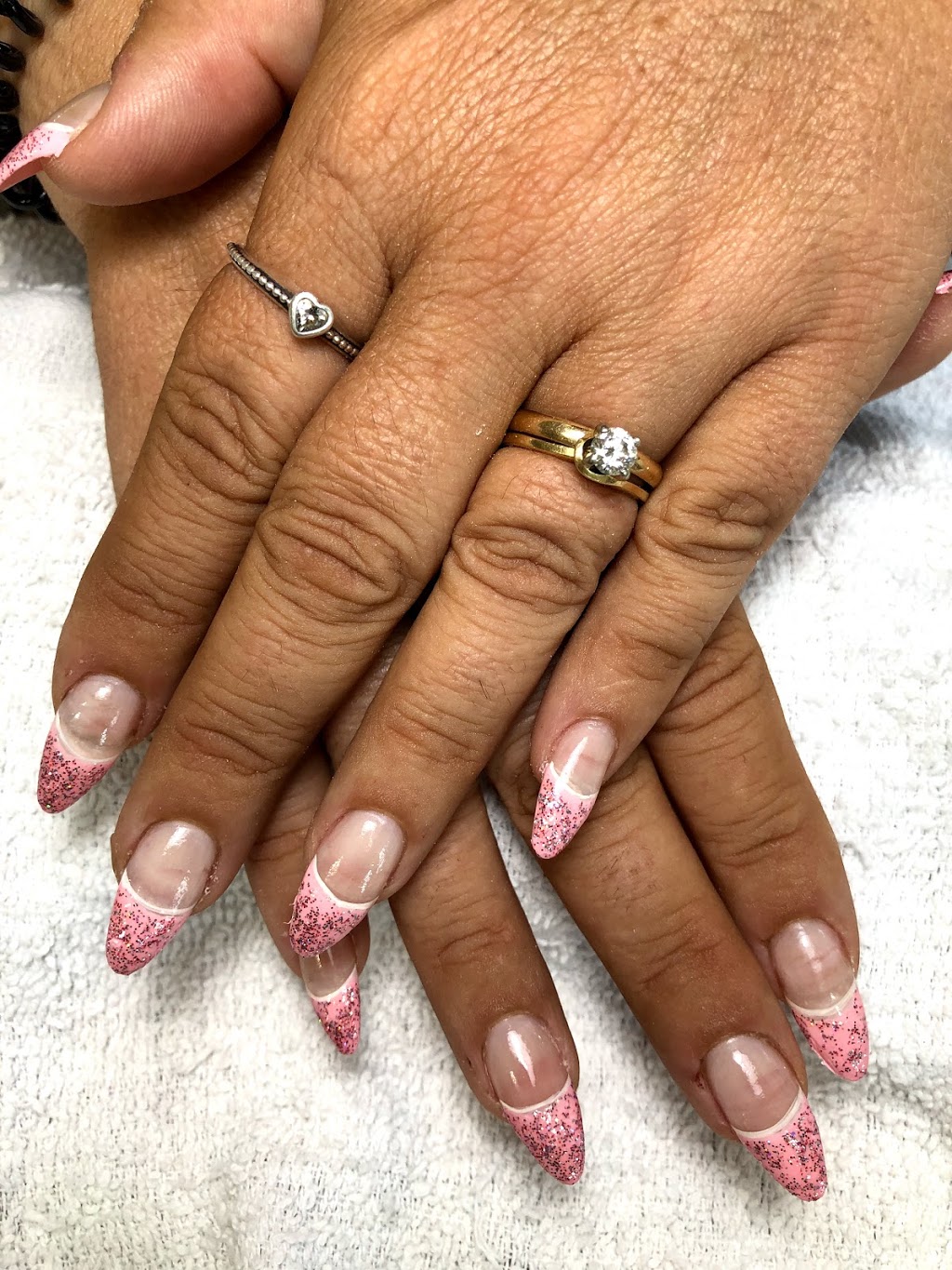 CC Nails | 534 Postridge Dr, Oakville, ON L6H 7S9, Canada | Phone: (905) 257-9412