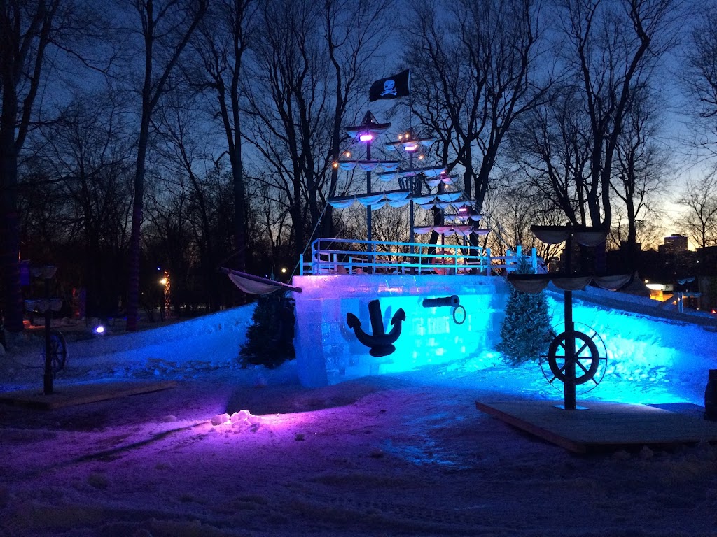 Sculptures sur glace - Entreprises Godon | 1040 Rue Saint Roch, Mont-Tremblant, QC J8E 2Y9, Canada | Phone: (819) 425-8010