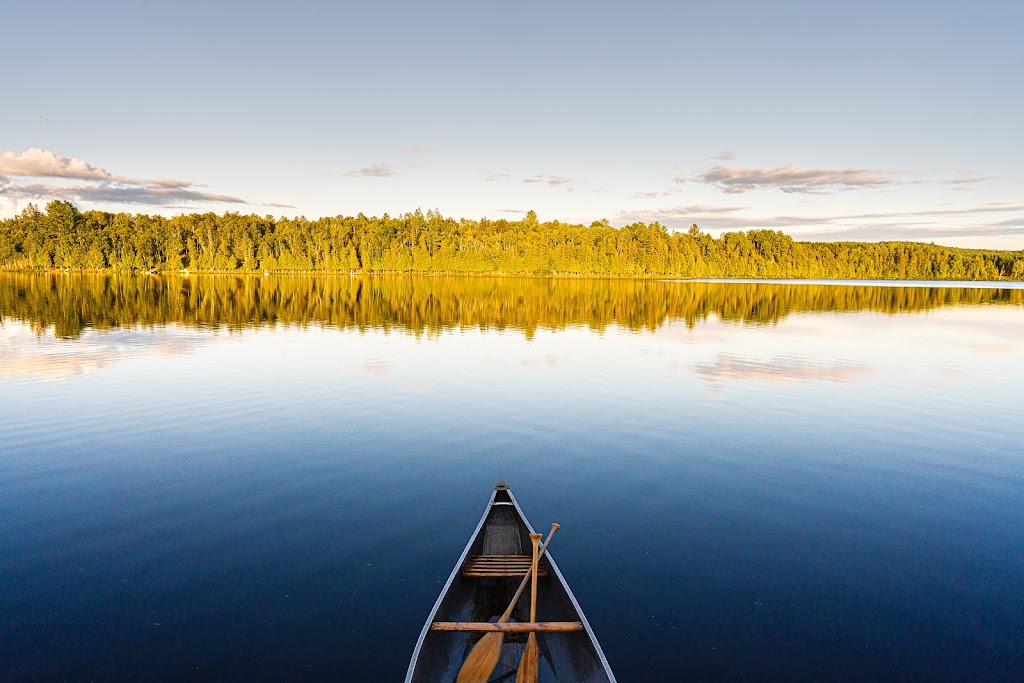 À lAube du Nord | 209 Chem. Marie Louise, Lac-Saint-Paul, QC J0W 1K0, Canada | Phone: (819) 587-4355