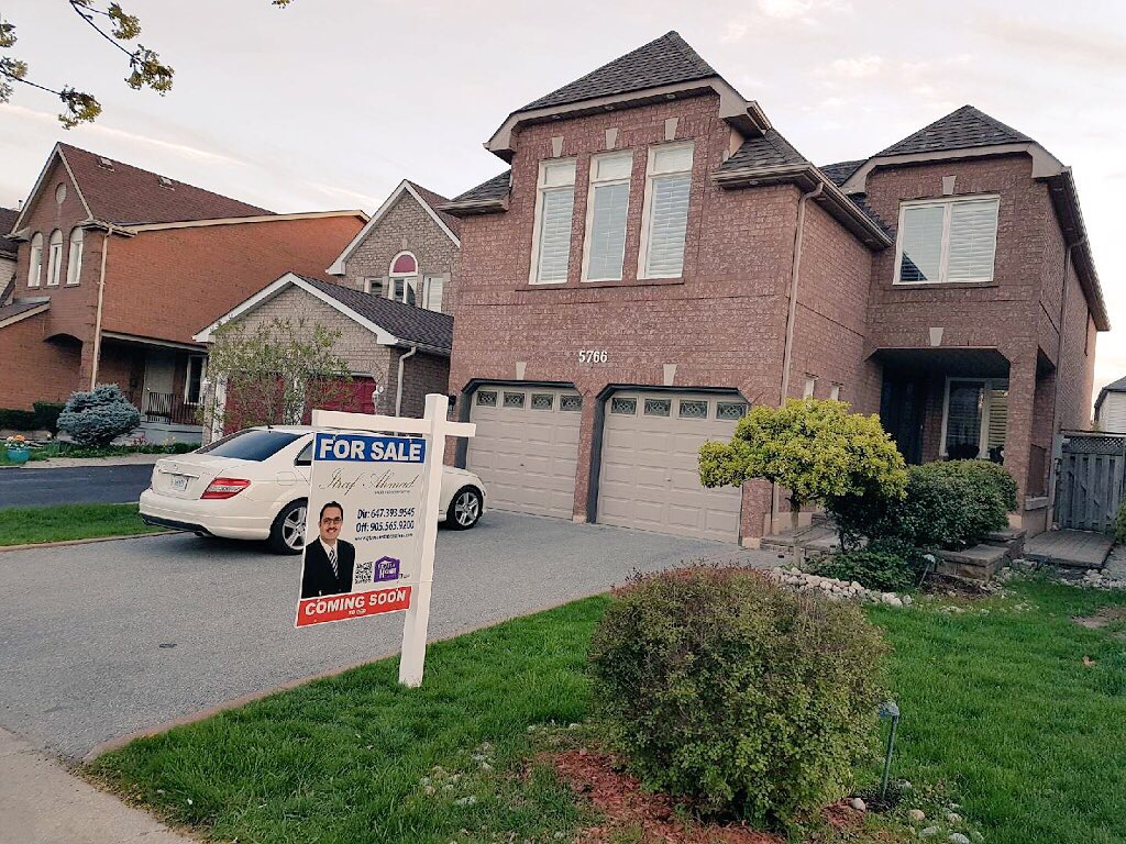 Itraf Ahmad , Sales Representative , Right At Home Realty Inc. | 480 Eglinton Ave W #30, Mississauga, ON L5R 0G2, Canada | Phone: (647) 393-9545