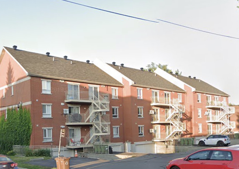 #1 Montreal Roofers | 153 Avenue de Georgia Crescent, Pointe-Claire, QC H9R 3Y1, Canada | Phone: (514) 663-6345