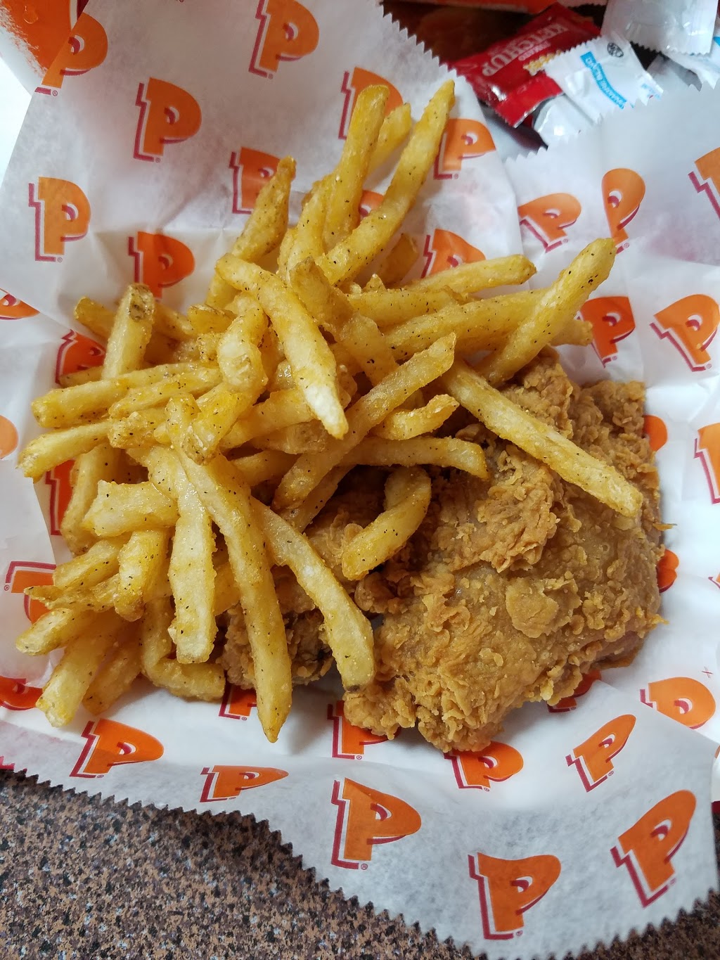 Popeyes® Louisiana Kitchen | 725 Ottawa St S F, Kitchener, ON N2E 3H5, Canada | Phone: (519) 584-2000