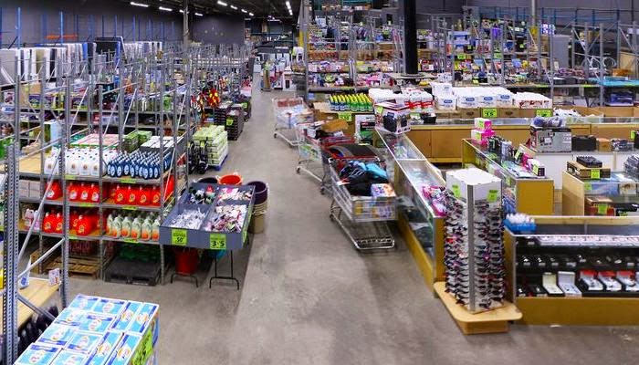 Lapennaco Liquidation Super Centre | 5515 Stanley Ave, Niagara Falls, ON L2G 3X4, Canada | Phone: (905) 354-1853