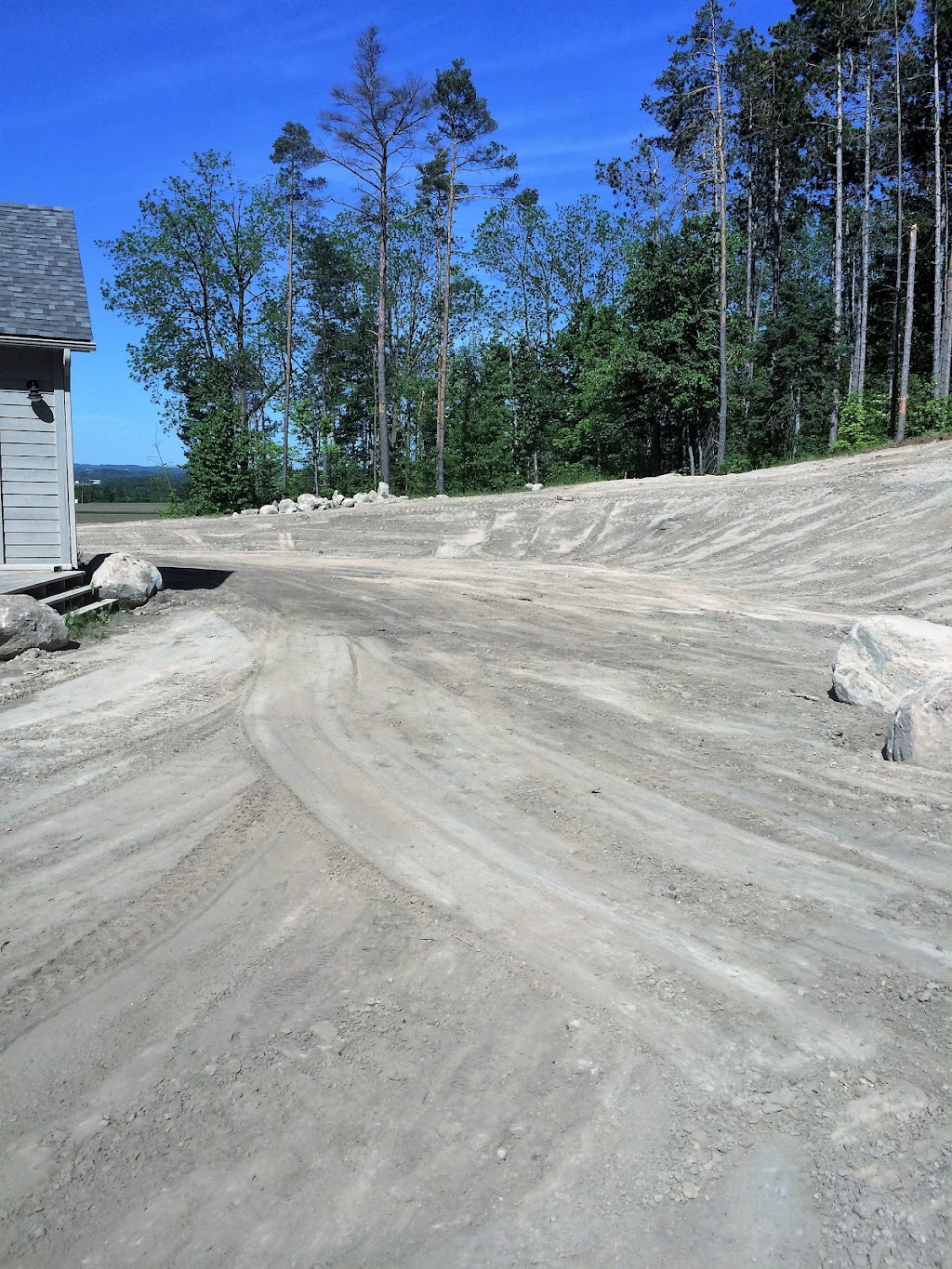 Smith Excavating, Grading & Septic Services | 6643 3rd Line, Tottenham, ON L0G 1W0, Canada | Phone: (905) 936-2332