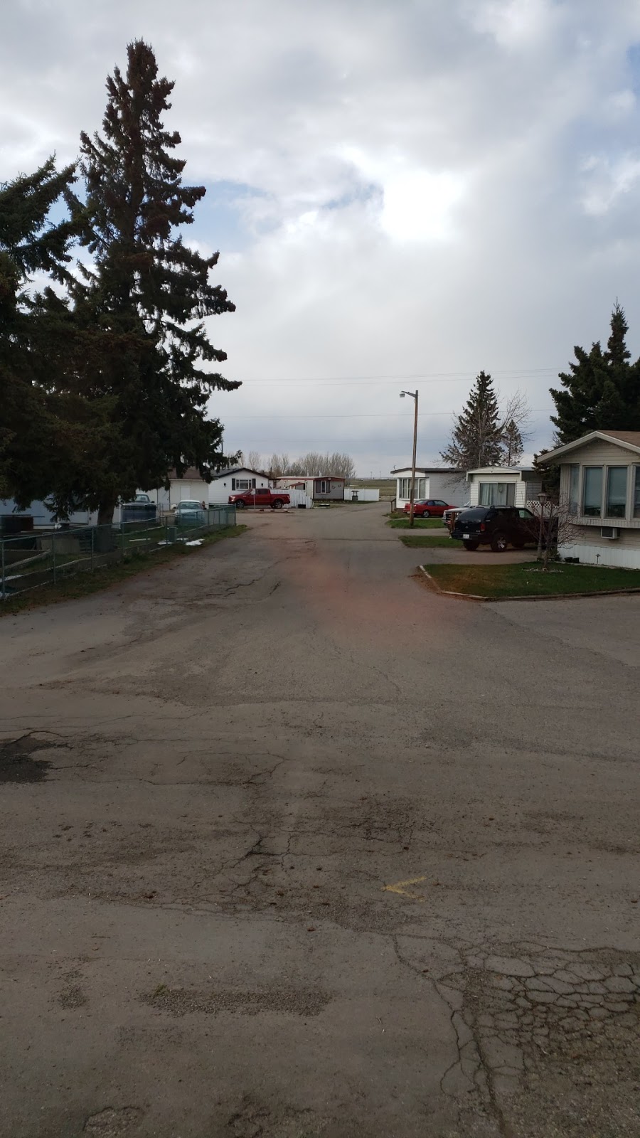 Coalhurst Community Mobile Home Park | 5301 2 St, Coalhurst, AB T0L 0V0, Canada | Phone: (403) 381-3322