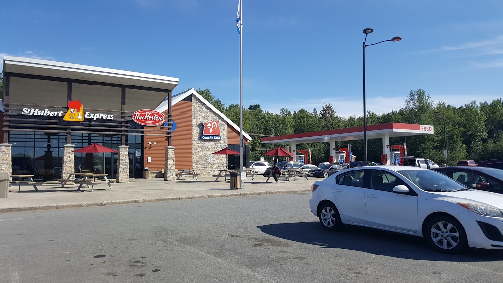 ESSO COUCHE-TARD | 100 Autoroute 20, Rivière-Beaudette, QC J0P 1R0, Canada | Phone: (450) 269-2966