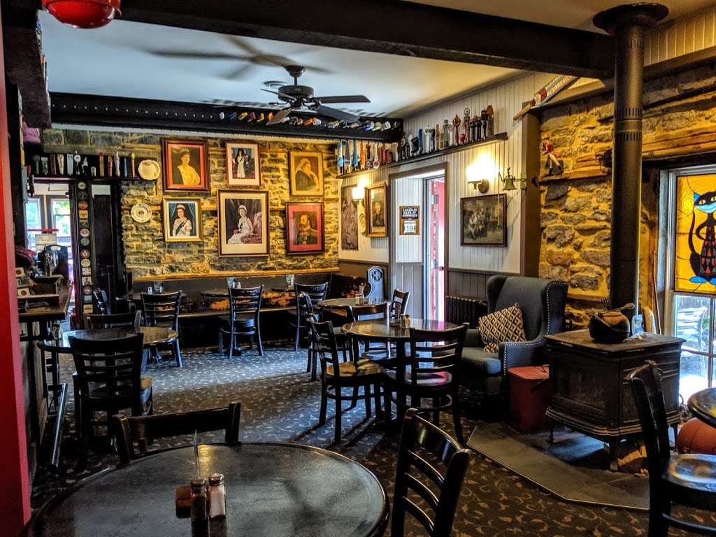 The Cheshire Cat Pub | 2193 Richardson Side Rd, Carp, ON K0A 1L0, Canada | Phone: (613) 831-2183