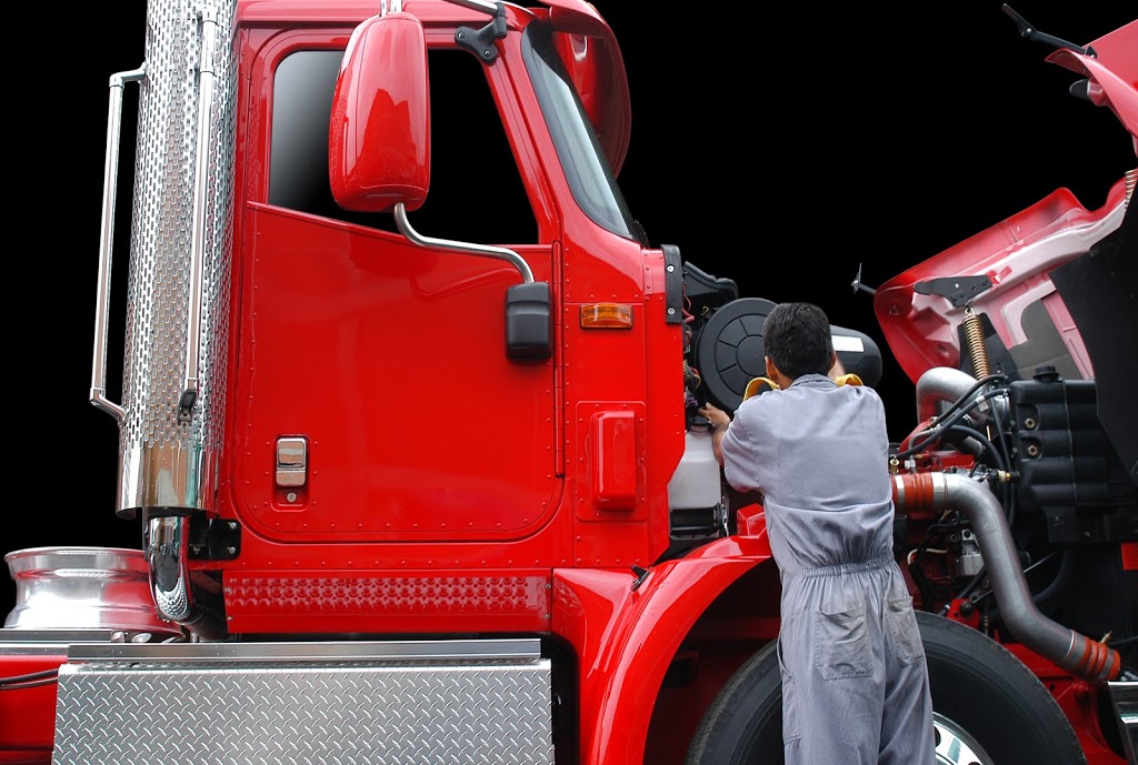 Bill and Sons Truck Repair | 6295 Netherhart Rd, Mississauga, ON L5T 1A2, Canada | Phone: (905) 673-6300