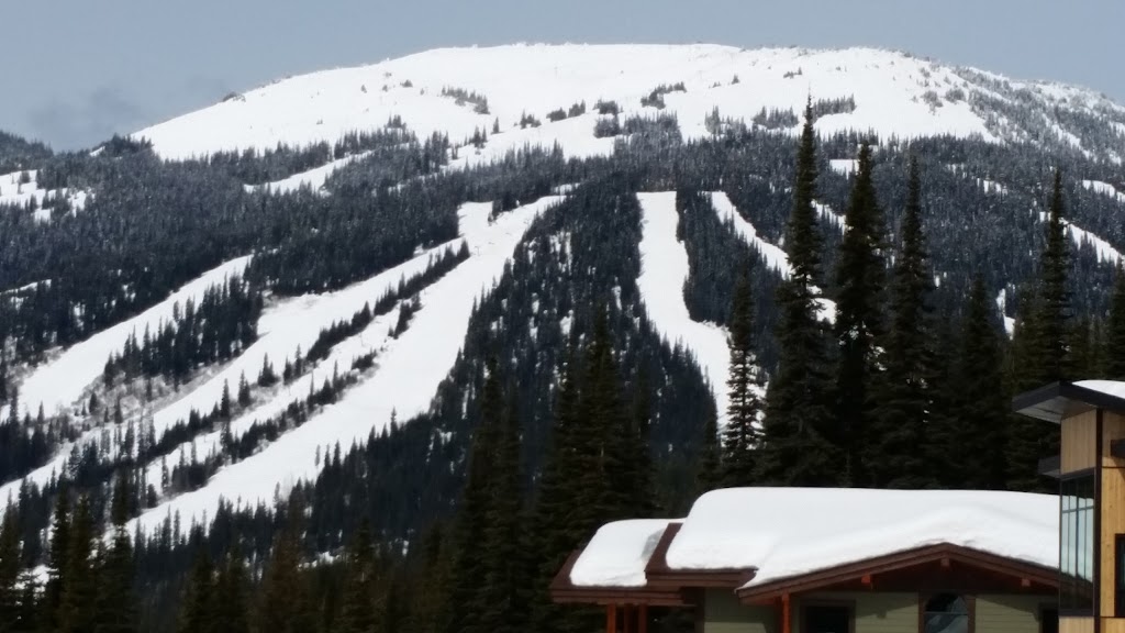 Lookout Ridge Chalet | 5425 Lookout Ridge Drive, Sun Peaks, BC V0E 5N0, Canada | Phone: (604) 780-2940