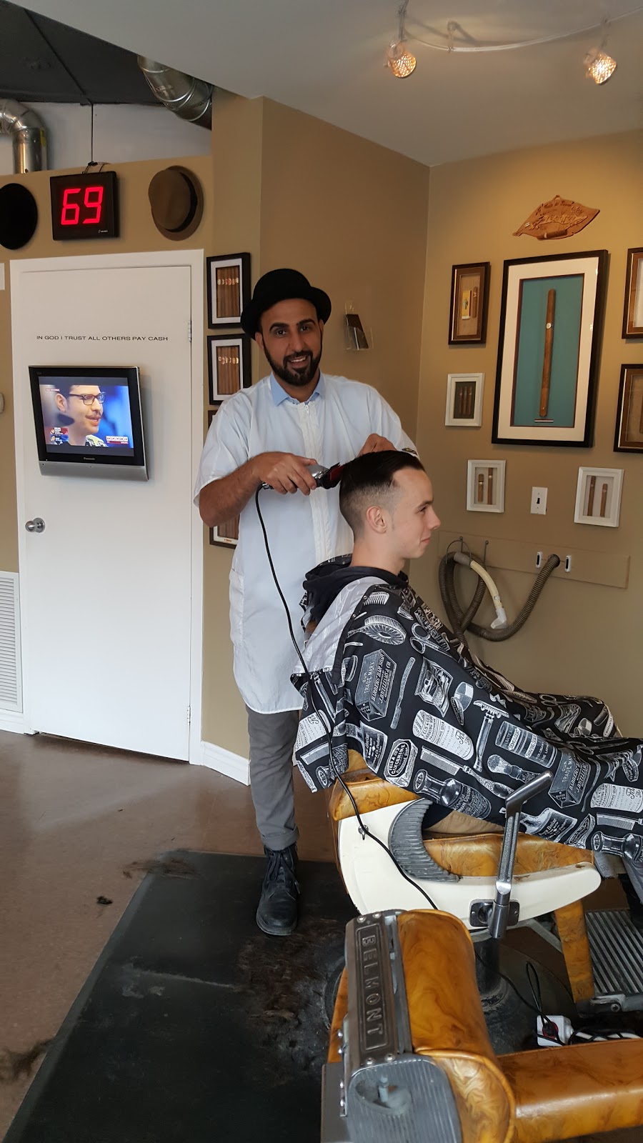 Moes Barber Shop | 205 Franktown Rd, Carleton Place, ON K7C 2N9, Canada | Phone: (613) 276-0047