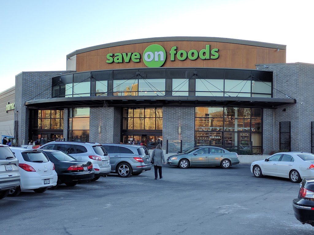 Save-On-Foods | 1950 Foul Bay Rd, Victoria, BC V8R 5A7, Canada | Phone: (250) 370-1669