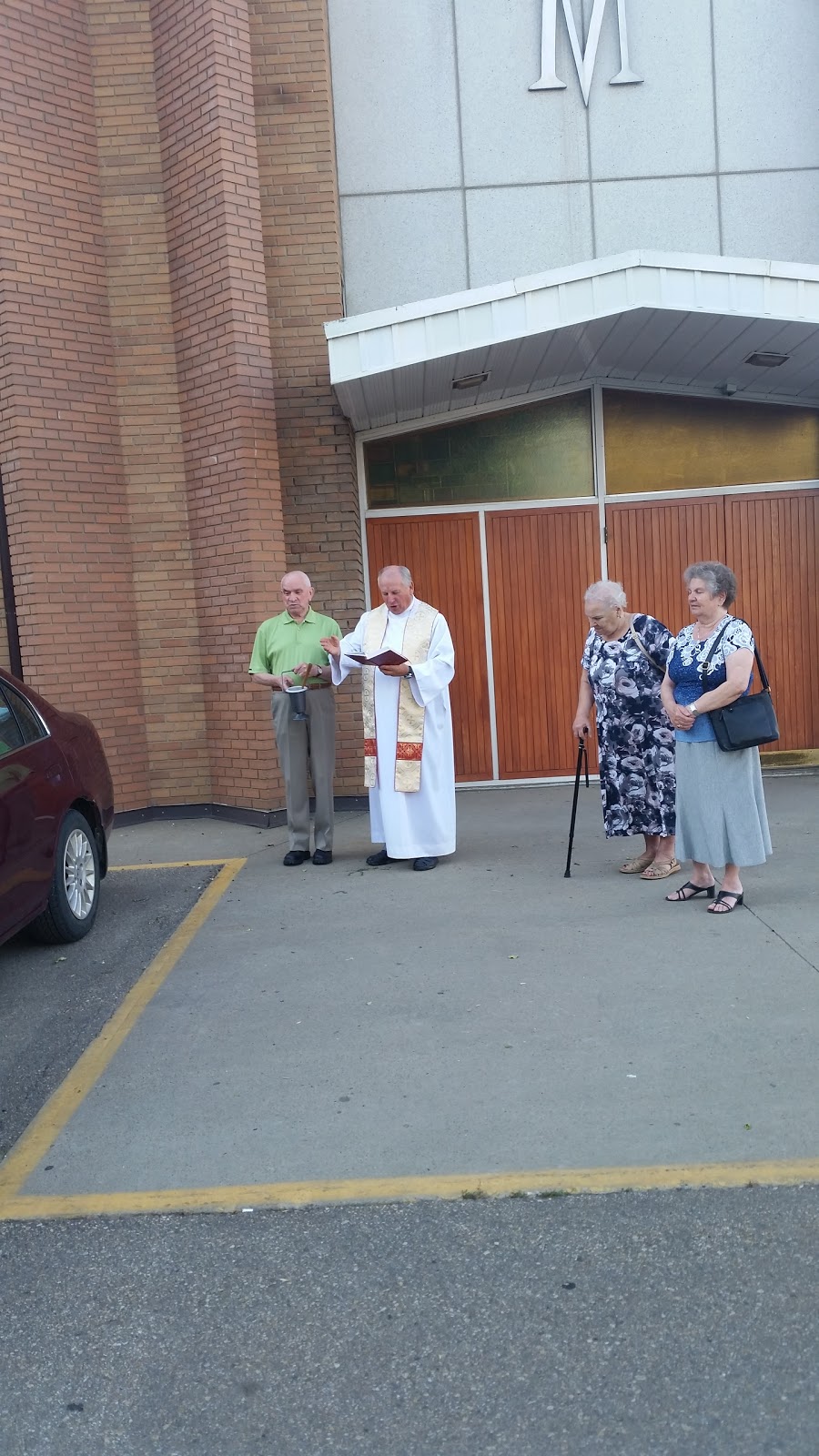 Our Lady Queen of Poland (Polish) Roman Catholic Church | 9906 83 Ave NW, Edmonton, AB T6E 2C1, Canada | Phone: (780) 439-8800
