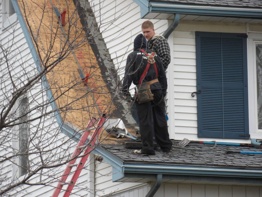 The Roof Doctor | 9910 White Church Rd W, Mount Hope, ON L0R 1W0, Canada | Phone: (905) 627-1900