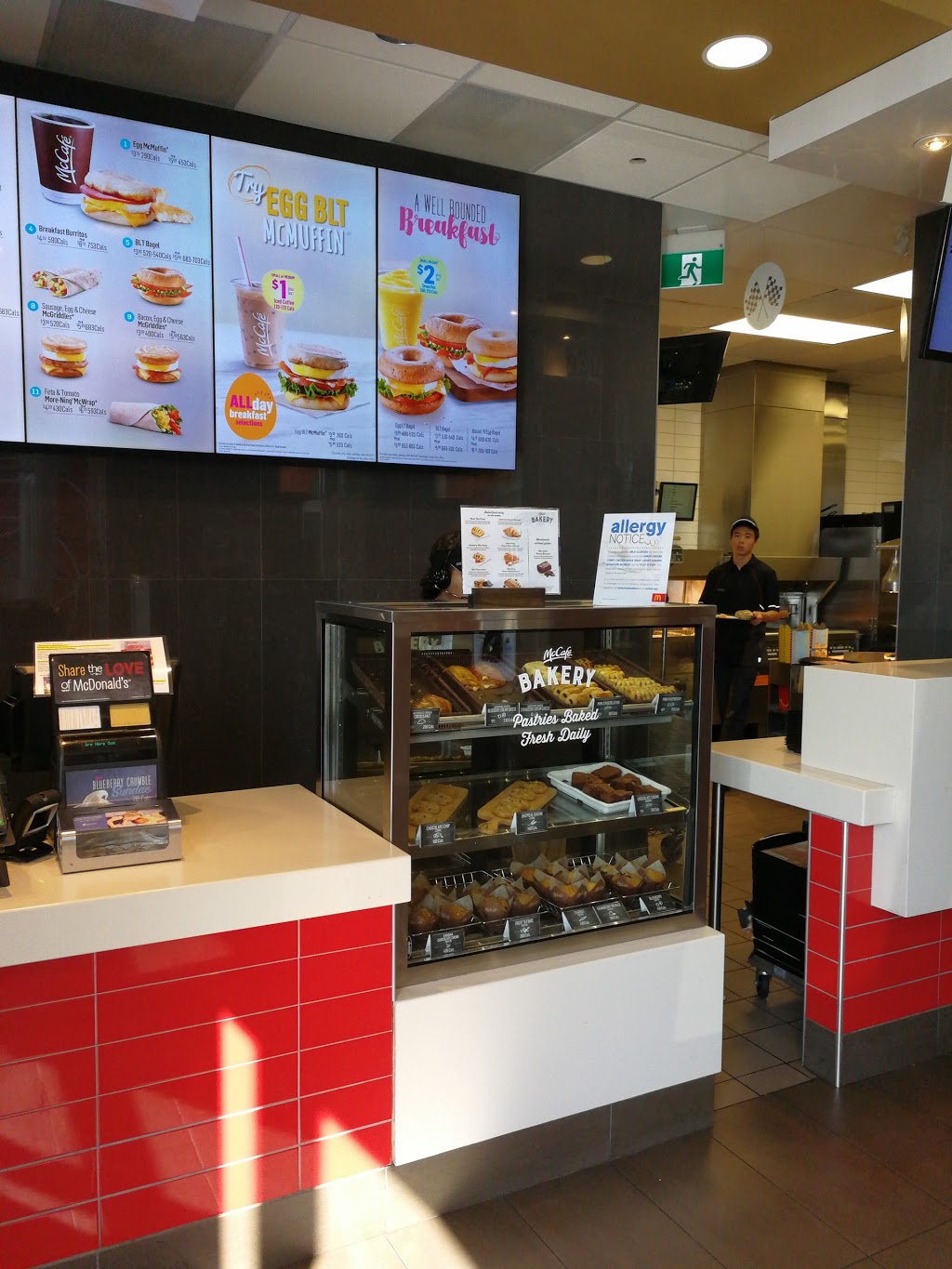 McDonalds | 1383 16th Ave, Richmond Hill, ON L4B 0E2, Canada | Phone: (905) 237-6571