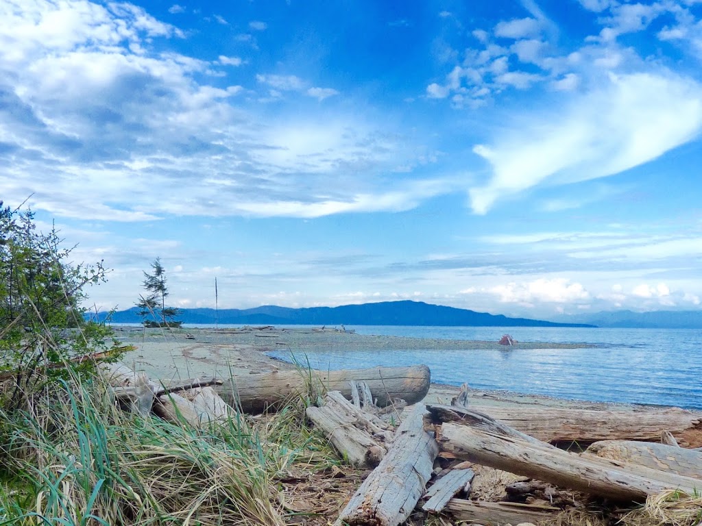 Beachwalk Guesthouse | 1059 Tanglewood Pl, Parksville, BC V9P 2V5, Canada | Phone: (204) 534-0812
