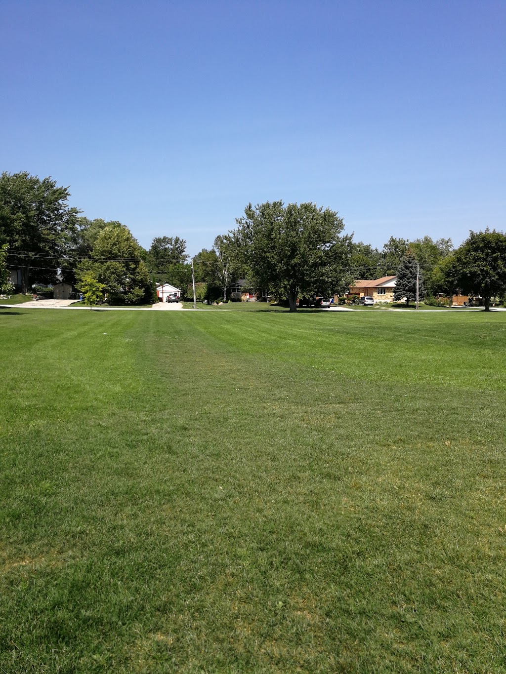 McKay park: Wyoming pool, Splashpad & Recreation | 1T0, 497-519 Ontario St, Wyoming, ON N0N 1T0, Canada