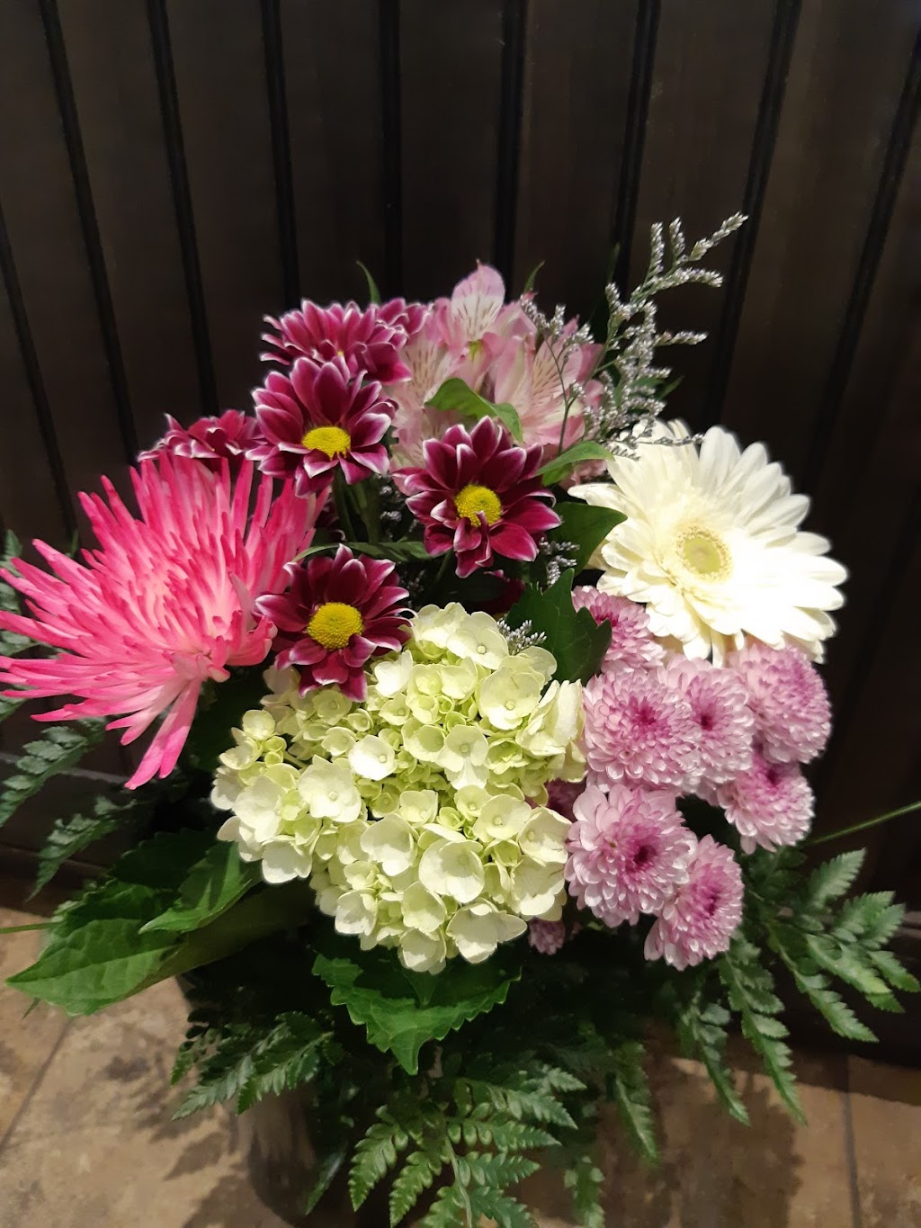 Florist Des Halles | 355 Bd du Séminaire N, Saint-Jean-sur-Richelieu, QC J3B 8C5, Canada | Phone: (450) 359-6494