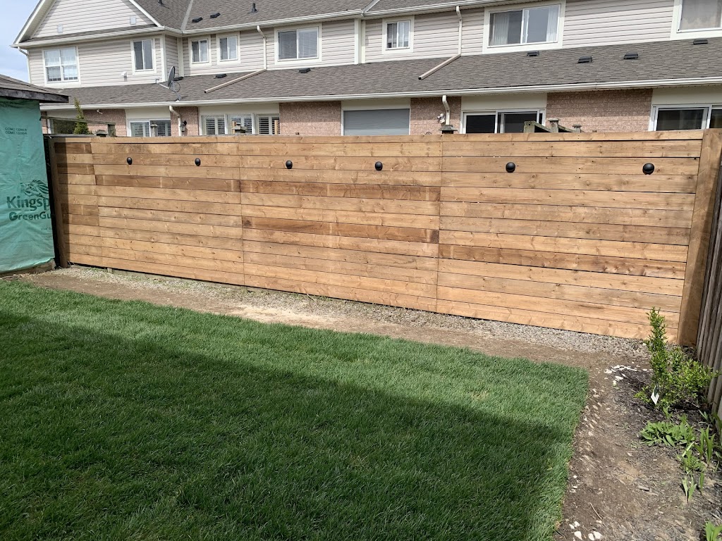 Prestige Fences | 2173 Stratus Dr, Oakville, ON L6M 4W2, Canada | Phone: (647) 284-6774