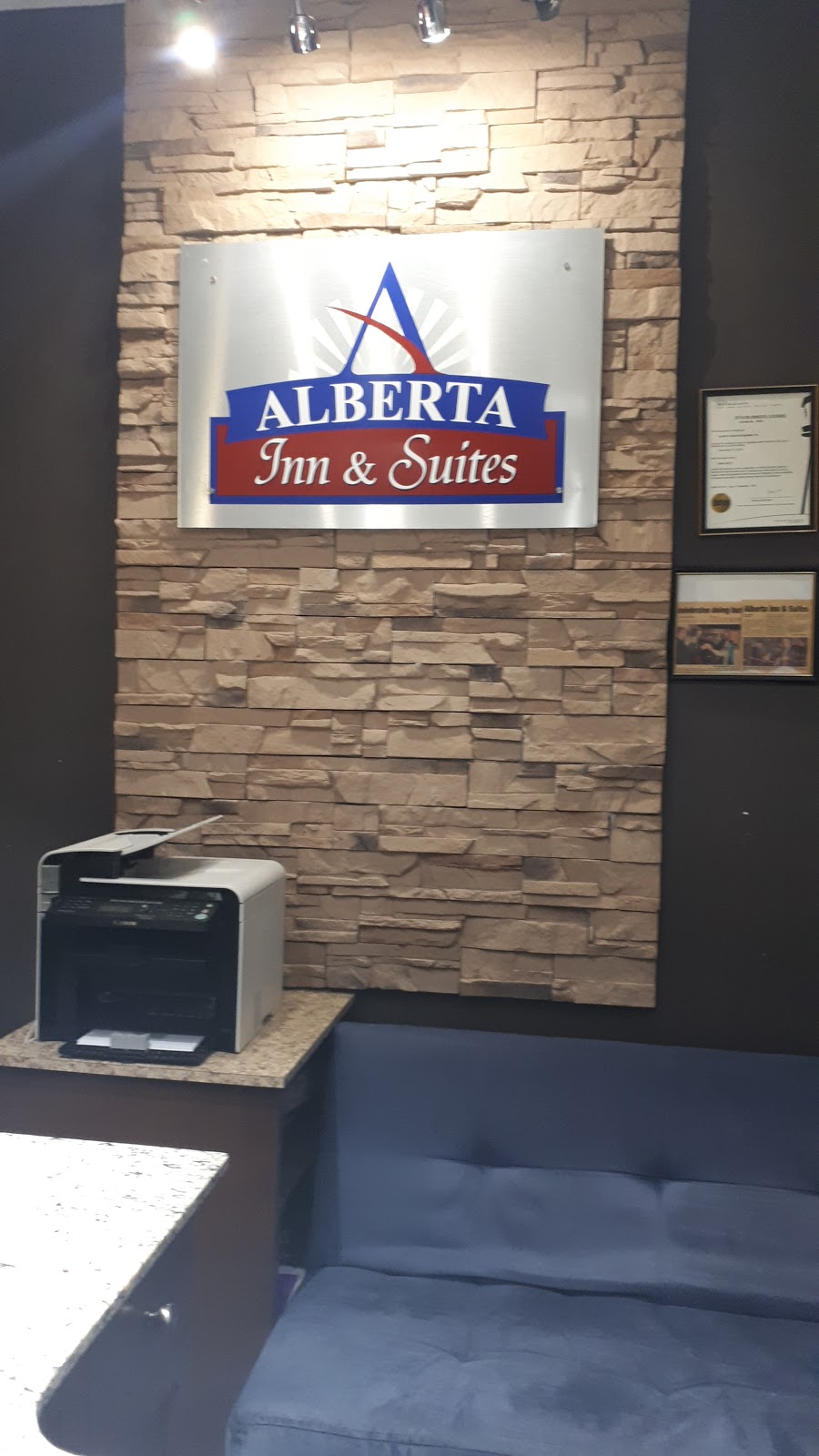 Alberta Inn & Suites | 4814 56 St, Wetaskiwin, AB T9A 1V8, Canada | Phone: (780) 352-2222