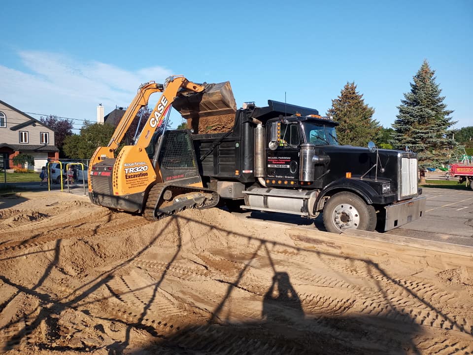 Excavation Michael Pariseau | 1467 Rue de Lacadie, Victoriaville, QC G6T 1W4, Canada | Phone: (819) 740-9146