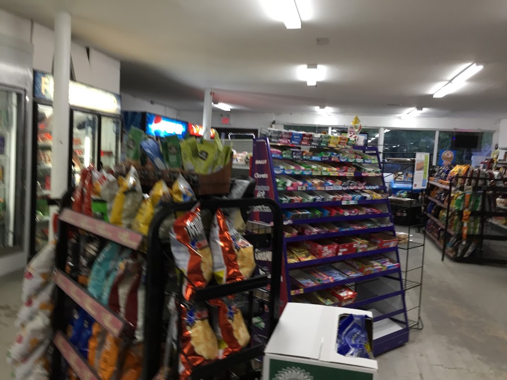 Waubaushene Food mart | 312 Pine St, Waubaushene, ON L0K 2C0, Canada | Phone: (705) 538-2951