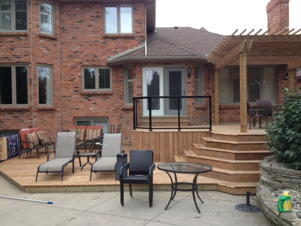 Forans Fence & Deck | 1166 Hyde Park Rd, London, ON N6H 5K5, Canada | Phone: (519) 657-8000