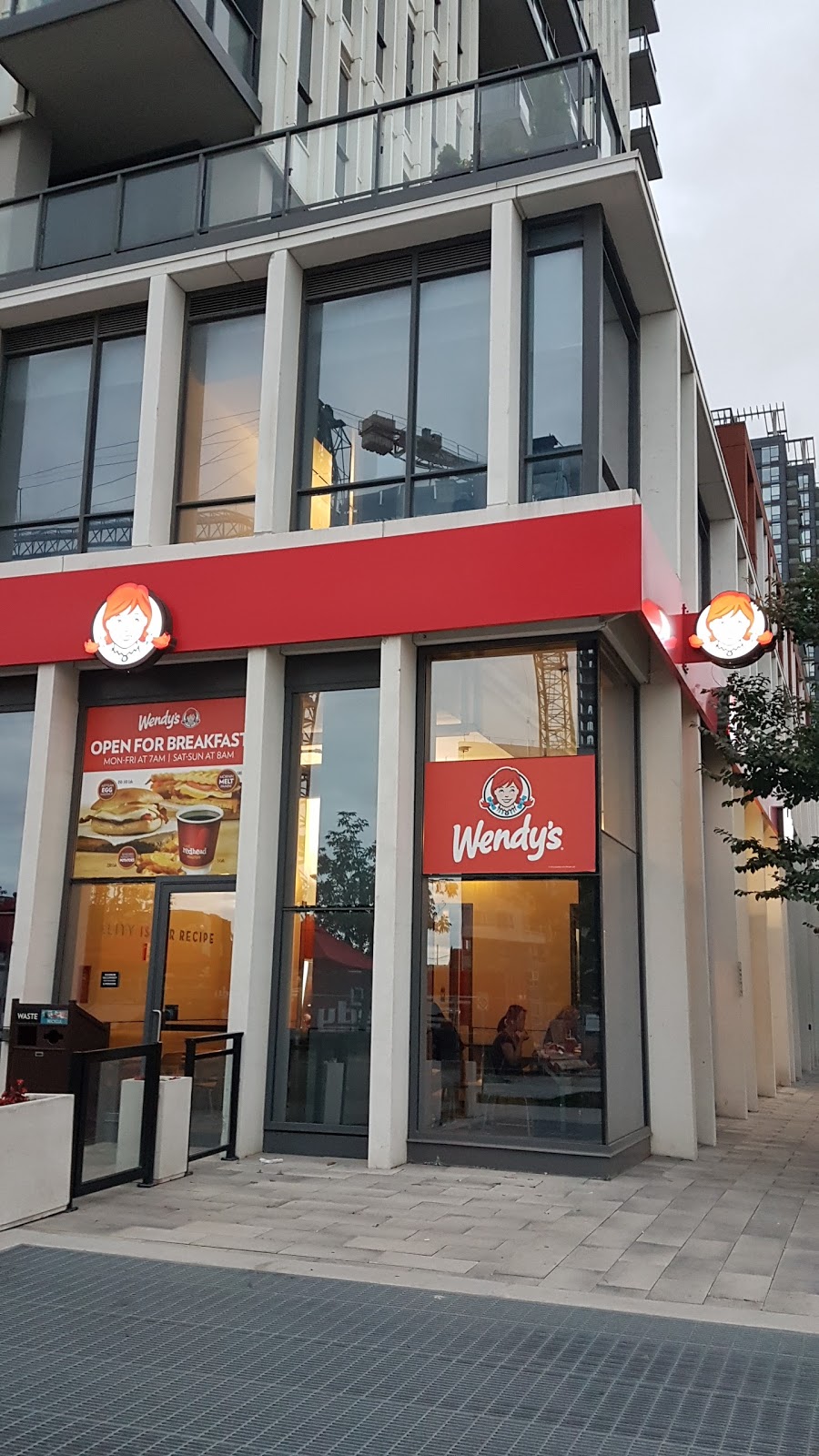 Wendys | 615 Dundas St E, Toronto, ON M5A 0C7, Canada | Phone: (416) 366-5626