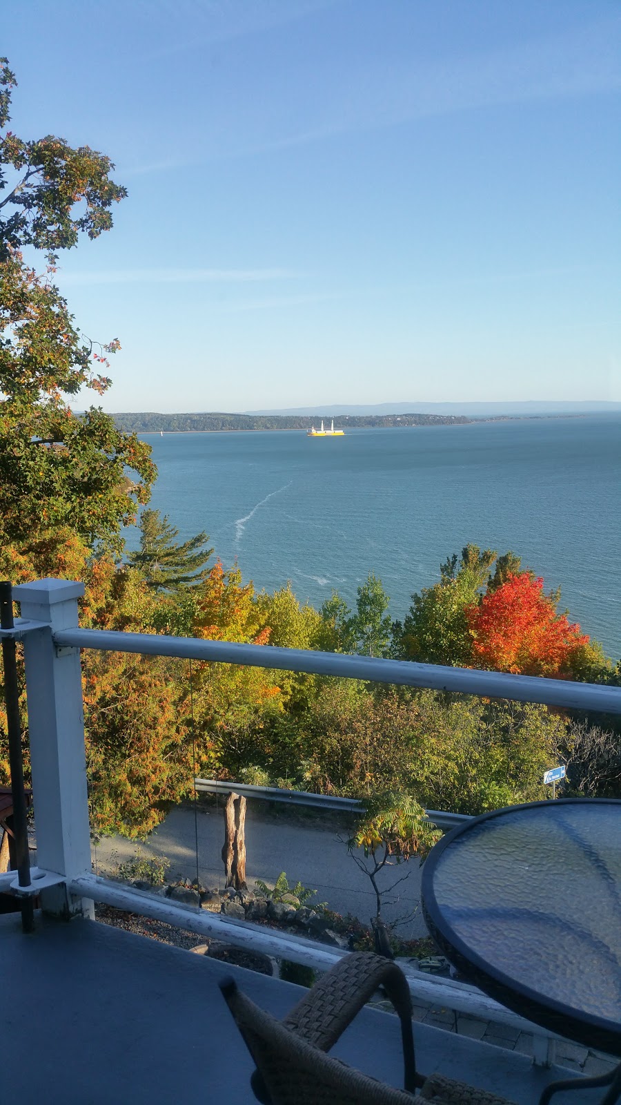 Gîte Au Perchoir | 443 Chemin du Cap aux Rets, Baie-Saint-Paul, QC G3Z 1C1, Canada | Phone: (418) 435-6955