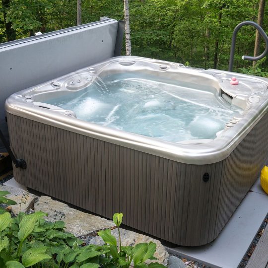 Swim Blue Pools & Hot Tubs | 4946 Chisholm St, Delta, BC V4K 3X2, Canada | Phone: (604) 952-7227