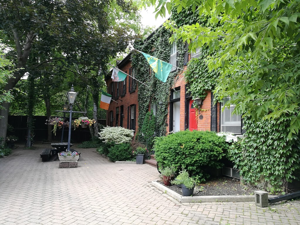 Melbourne Avenue Parkette | 7 Melbourne Ave, Toronto, ON M6K 1K1, Canada | Phone: (416) 338-4386