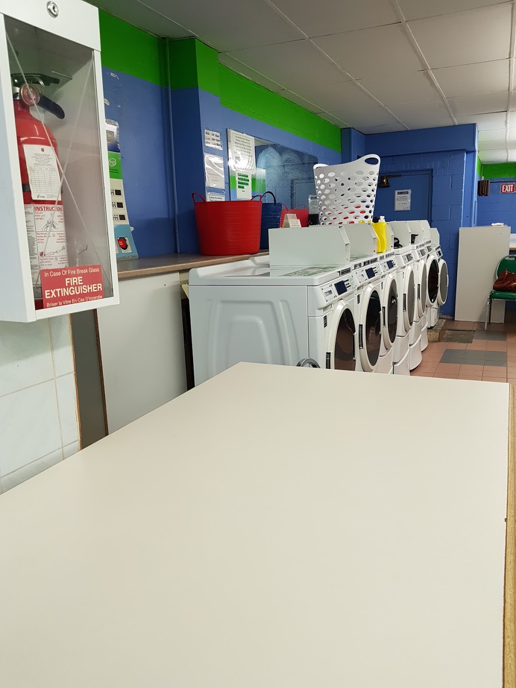 Bloordale Laundromat | 1268 Bloor St W, Toronto, ON M6H 1N8, Canada | Phone: (647) 456-8965