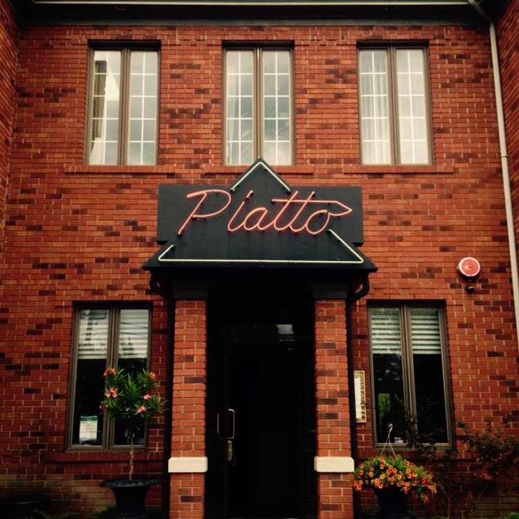 Piatto | 1646 Dundas St W, Mississauga, ON L5C 1E6, Canada | Phone: (905) 896-9111