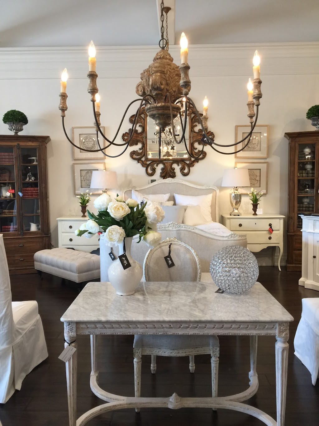 Winterberry Lane Furniture + Decor Boutique | 3487 Wyecroft Rd G3, Oakville, ON L6L 0B6, Canada | Phone: (905) 849-9494