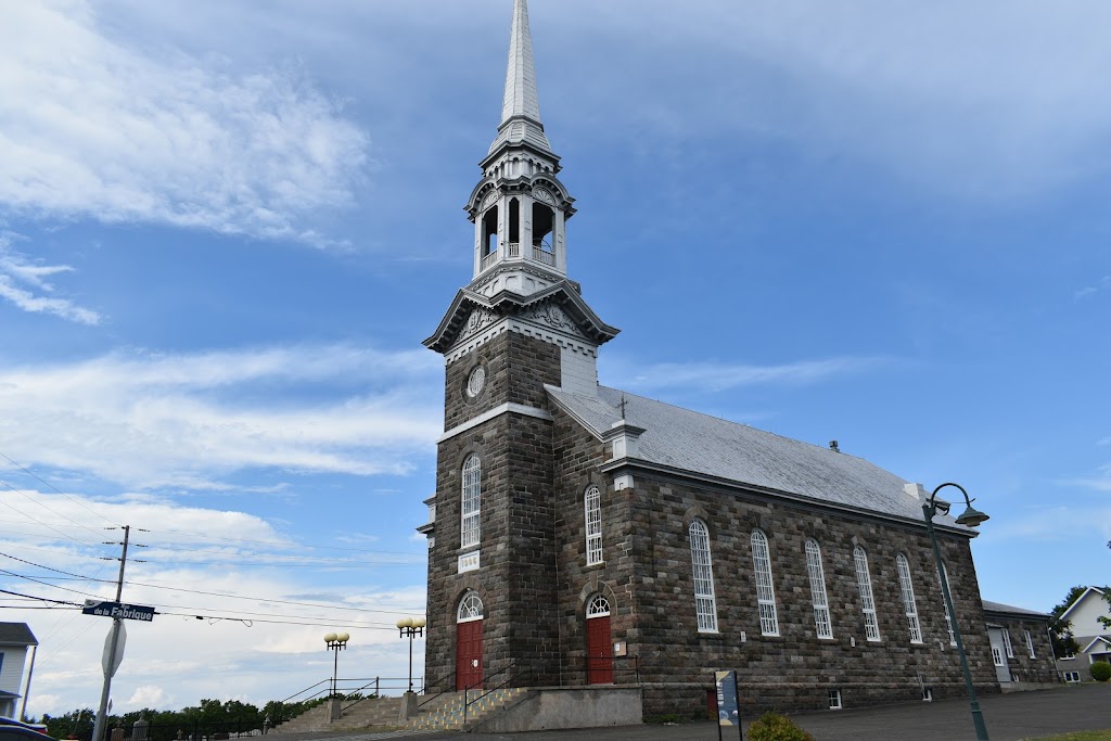 Église catholique Notre-Dame-du-Mont-Carmel | 11 DE LA FABRIQUE, Mont-Carmel, QC G0L 1W0, Canada | Phone: (418) 498-2844