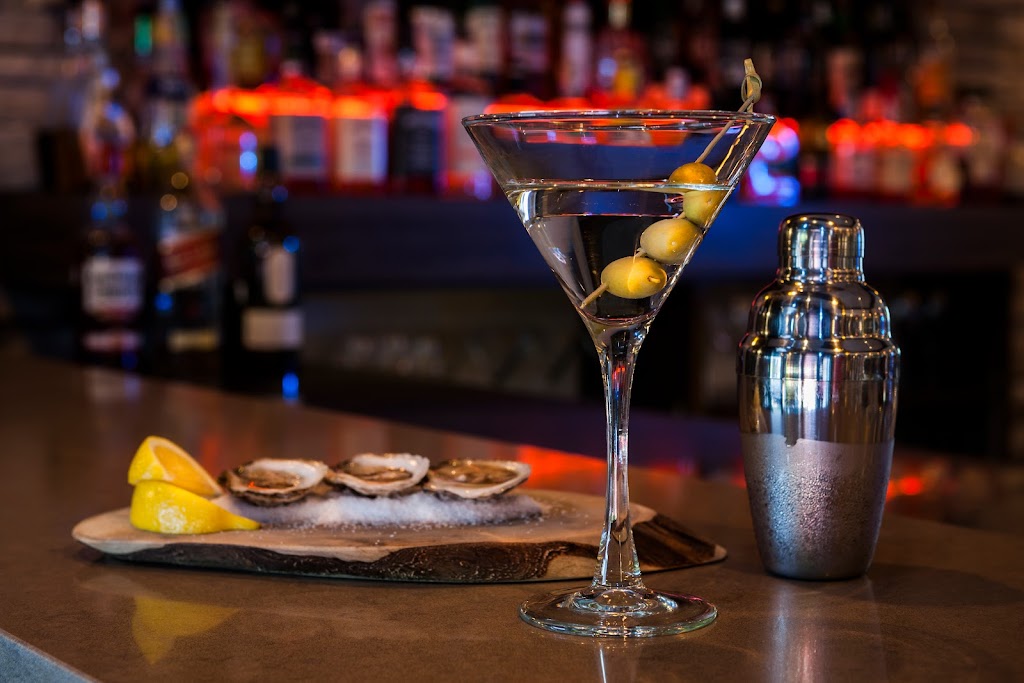 Bistro Martini Grill | 570 R. Dubois, Saint-Eustache, QC J7P 0B3, Canada | Phone: (450) 413-3332