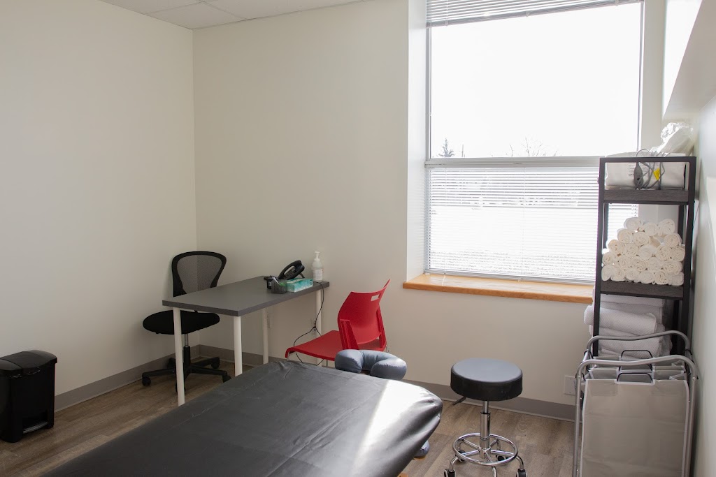 The MomMe Clinic | 115 Parkdale Ave S, Hamilton, ON L8K 6K4, Canada | Phone: (905) 529-5680