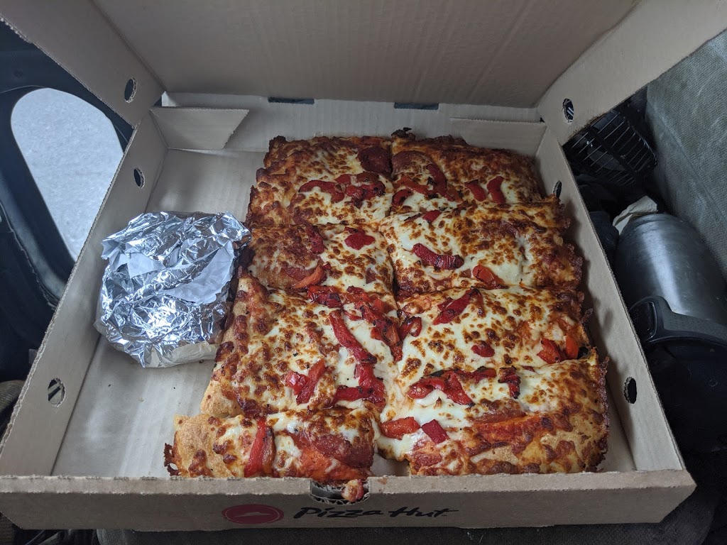 Pizza Hut | 70 Dufferin St, Perth, ON K7H 3A7, Canada | Phone: (613) 264-1010