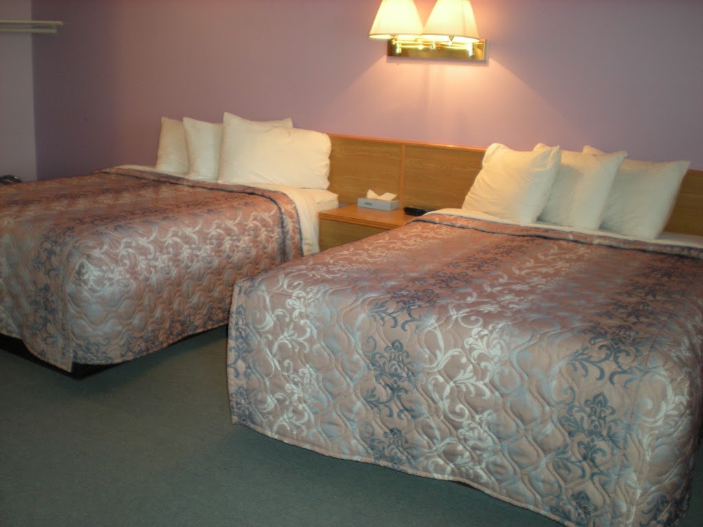 Chez-Nous Motel | 9938 100th Ave, Plamondon, AB T0A 2T0, Canada | Phone: (780) 798-2011